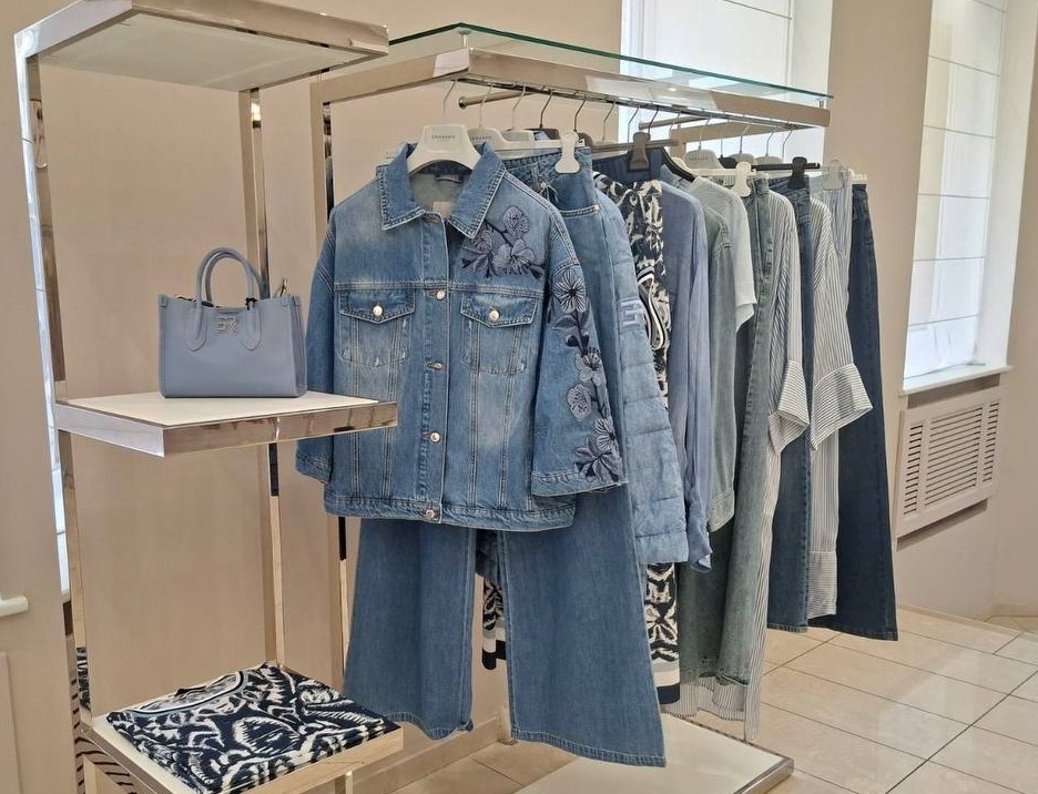 Вивірені відтінки індиго, складні фактури та делікатні акценти 